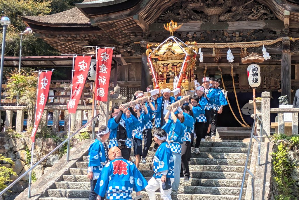 写真：うぶやの里フェスタ　神輿