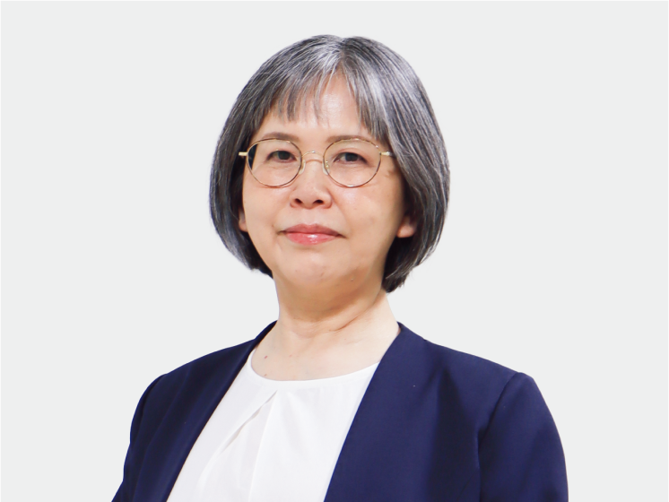写真：西木 貴美子　教授