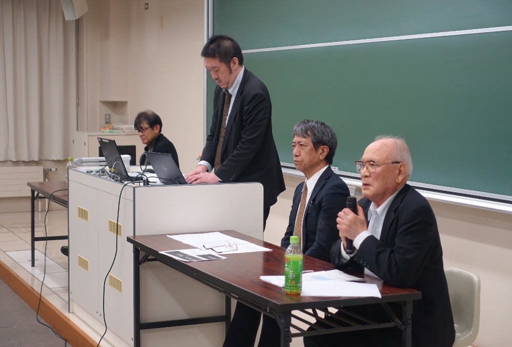 岡本客員教授が地域経営学会シンポジウムに登壇しました
